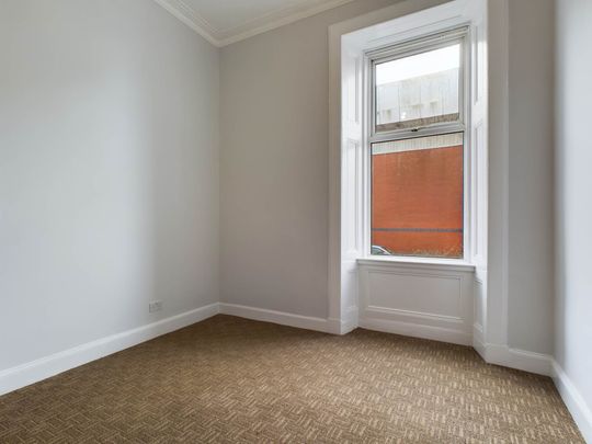 Price £1,095 pcm - Available Now - Unfurnished - Photo 1