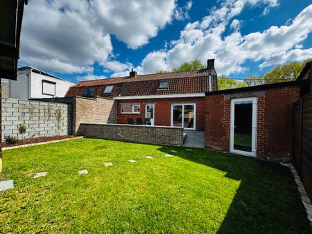 Gerenoveerde woning met ruime garage en 2 slaapkamers - Photo 3