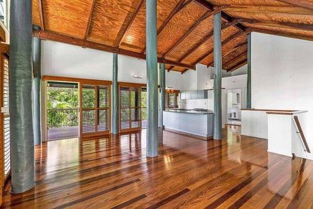 Tree House Retreat - Photo 5