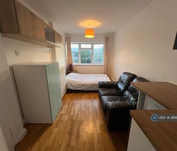 Studio to rent - Photo 4