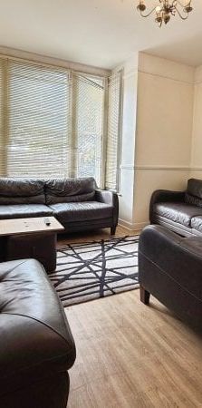 Sandpiper, Thorpe Road, NR1 - Photo 1