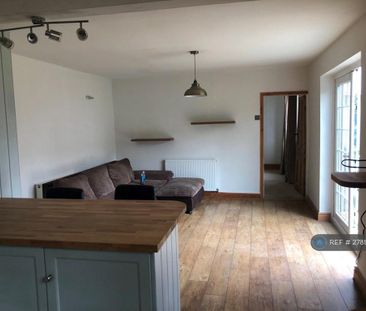 3 bedroom semi-detached house to rent - Photo 2