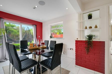 5 bedroom semi-detached house to rent - Photo 5