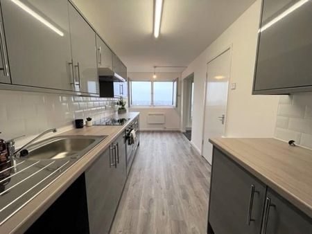 2 bedroom apartment to rent - Photo 4