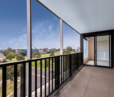 Location at Its Best - Photo 5