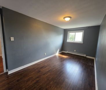 For Lease - 331 Phillip Murray Avenue, Oshawa, Ontario - Photo 6