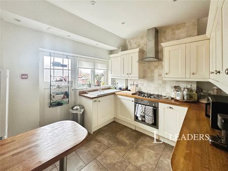 3 bedroom apartment to rent Courland, 19 Grange Road, Eastbourne, BN21 - Photo 4