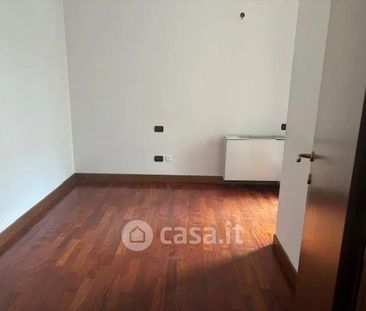 Trilocale in Affitto in Largo la Foppa 2 a Milano - Foto 4