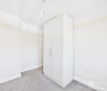 3 Bedroom Semi-Detached House - Photo 4