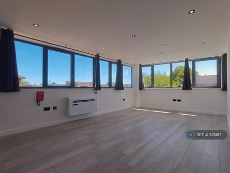 2 bedroom flat to rent - Photo 2