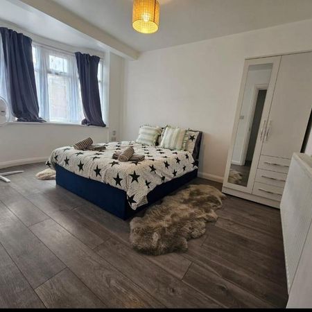 2 bedroom property to rent - Photo 4