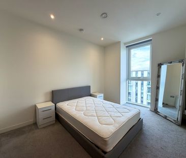 Lightbox Blue, Media City Uk, Salford Quays, M50 - Photo 4