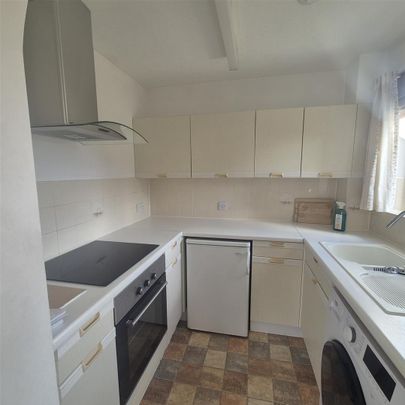 Windy Ridge, Beaminster - Photo 1
