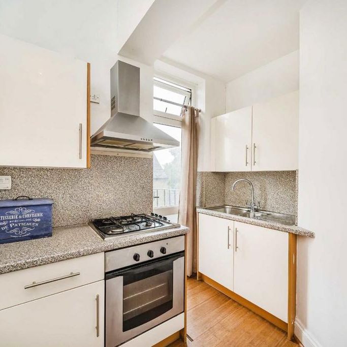 1 bedroom flat to rent - Photo 1