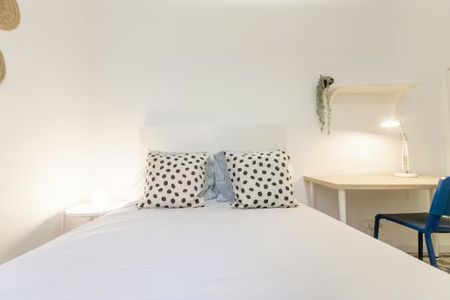 Rambla de Prat, Barcelona, Catalonia 08012 - Photo 5