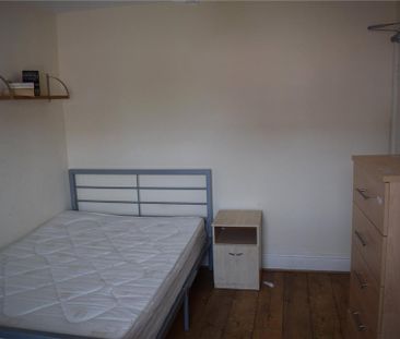 6 bedroom terraced house to rent - Photo 4