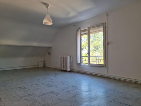 Location Maison 5 pièces 113m² ST GOBAIN 02410 - Photo 2