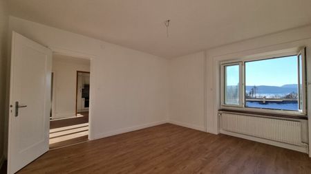 Appartement de 3 pièces, entièrement rénové - Photo 4