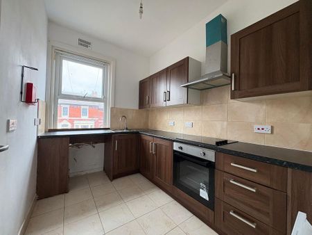 1 bedroom flat to rent - Photo 4