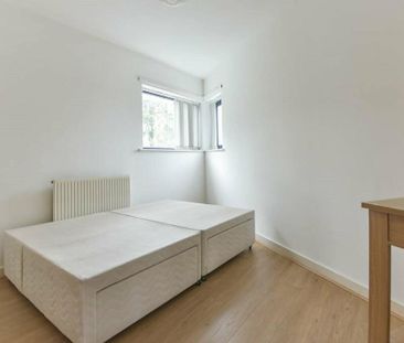 2 Bed Flat, Chichester Road South, M15 - Photo 4