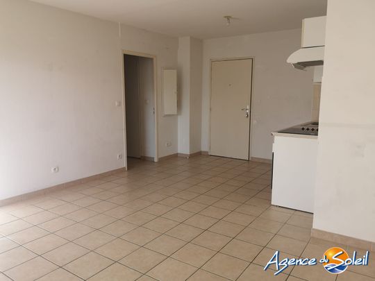 Location Appartement 3 pièces 60m² LEZIGNAN CORBIERES 11200 - Photo 1