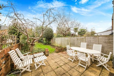 Beaumont Road, Chiswick, London, W4 - Photo 3