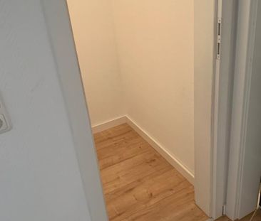 Helle 2-Zimmer-Wohnung mit Südbalkon in zentraler Lage (61 qm) - Photo 5