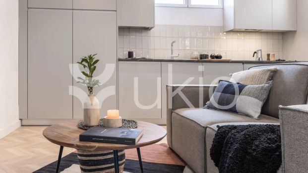 Apartamento de alquiler en Calle de San Andrés, Universidad - Malasaña - Photo 1