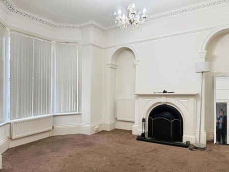 4 bedroom terraced house to rent - Photo 3