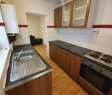 Esdelle Street - Photo 4