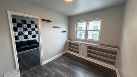 For Lease - 15191 Yonge Street Unit# 1, Aurora, Ontario - Photo 3