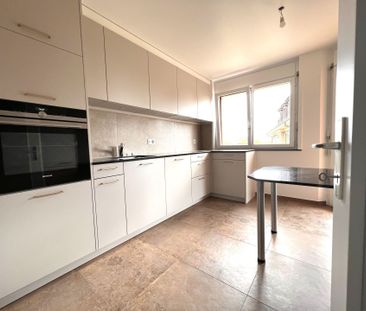 Bel appartement spacieux et rénové de 3.5 pièces, à 2 pas du CHUV - Photo 1