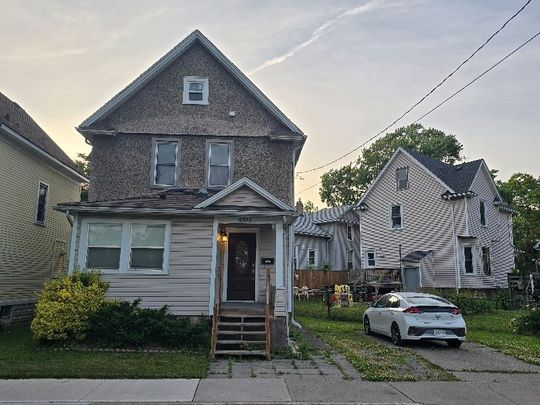 For Lease - 5511 Palmer Avenue, Niagara Falls, Ontario - Photo 1