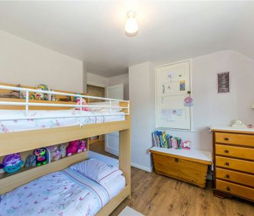 Roundfield Avenue, Hertfordshire, Harpenden, AL5 5BE - Photo 3