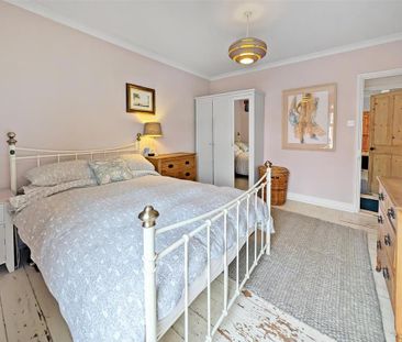 2 bedroom semi-detached house to rent - Photo 5