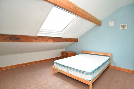 3 bedroom terraced house to rent - Photo 4