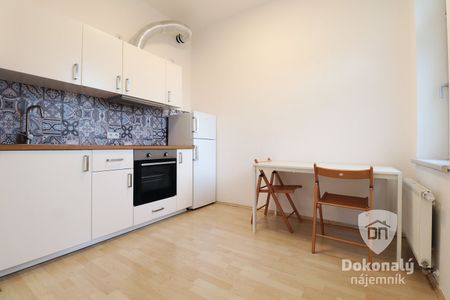 Pronájem bytu 1+kk 34 m² - Fotografie 4