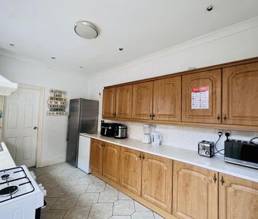 5 bedroom house of multiple occupation to rent - Photo 6