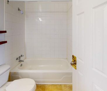 One Bedroom Loft - Photo 6