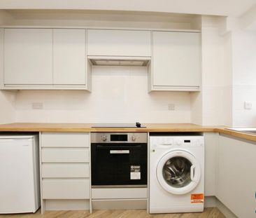 2 bedroom flat to rent - Photo 6