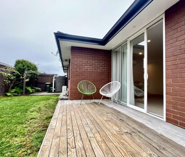 Brick-and-tile corner unit in Orewa - Photo 2