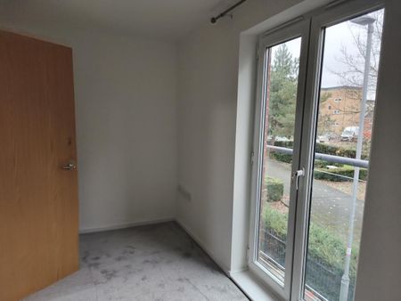 3 Bed Terraced House, The Phoenix, M7 - Photo 3