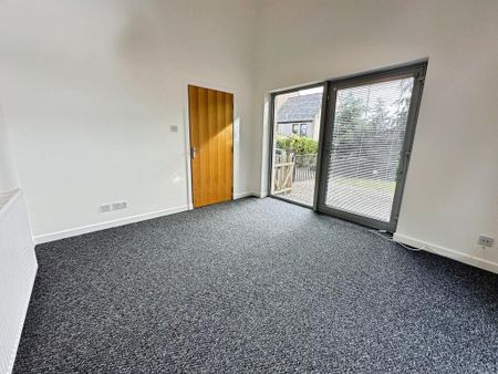 3 bedroom flat to rent - Photo 3
