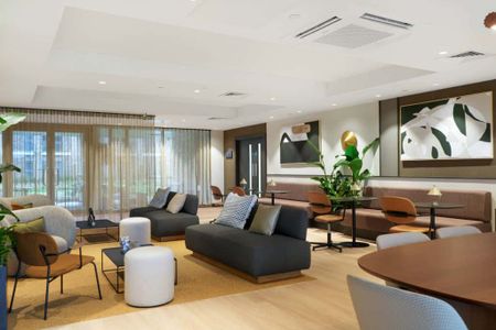The Oakgate, KT22 7RZ, Surrey - Photo 4