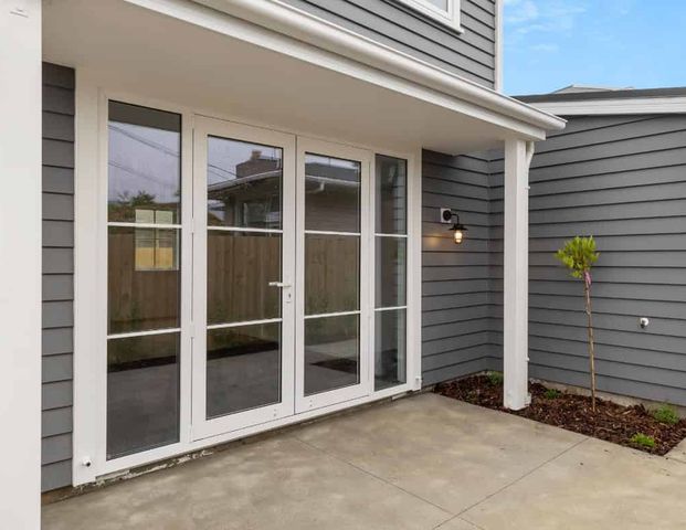 2 Bedroom Townhouse - Internal access garage - Photo 1