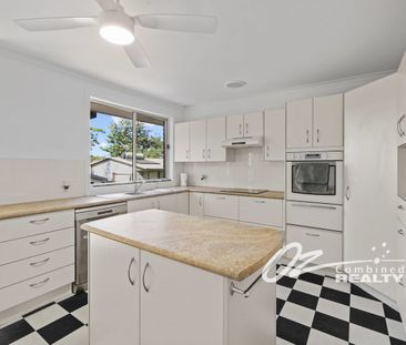 Perfect Family Home - Photo 4