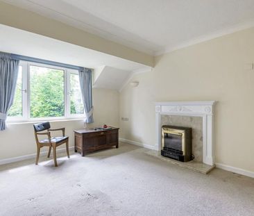 West Court, Burpham, GU4 - Photo 6