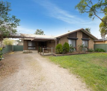 GOOD SIZE FAMILY HOME - Photo 4