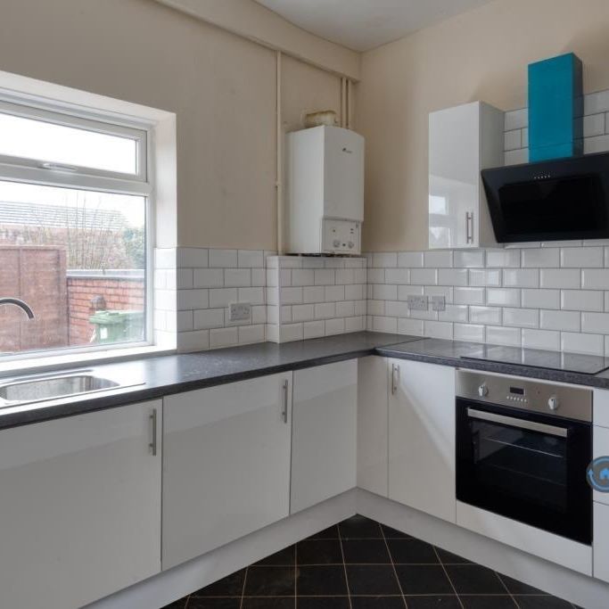 2 bedroom terraced house to rent - Photo 1