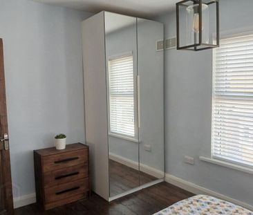 33 Kensington Avenue, Belfast, BT5 5JN - Photo 3